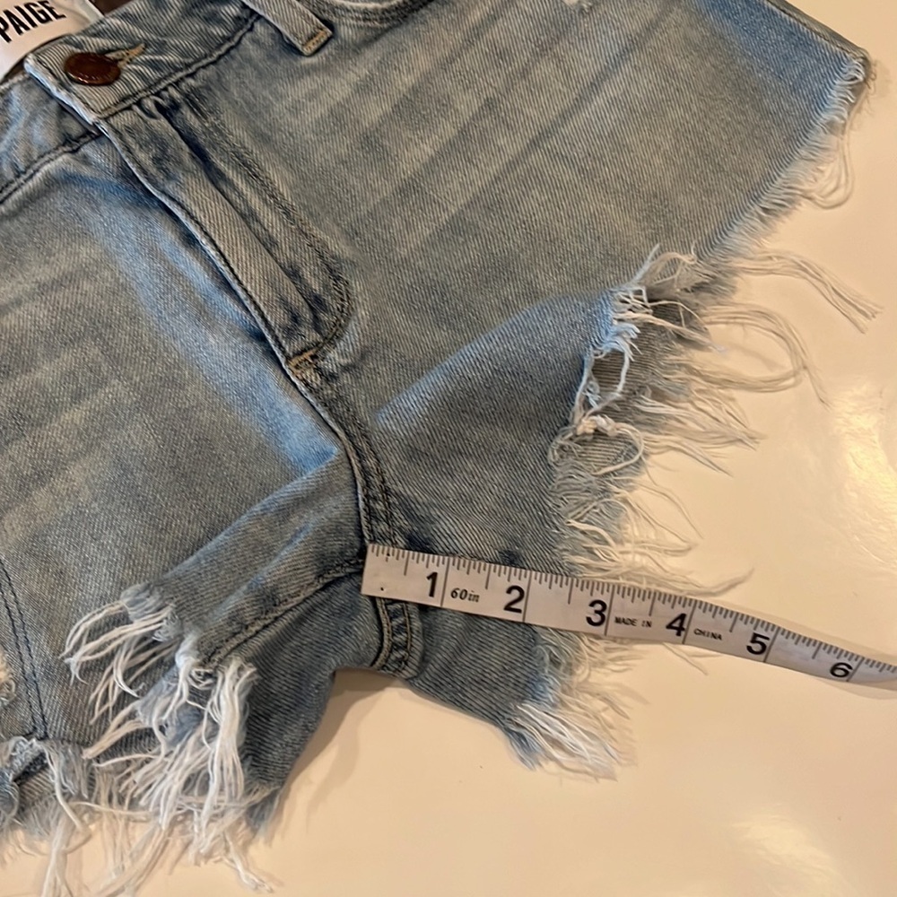 Paige 2 1/2” Inseam Keira Short Size 25 - Picture 3 of 16